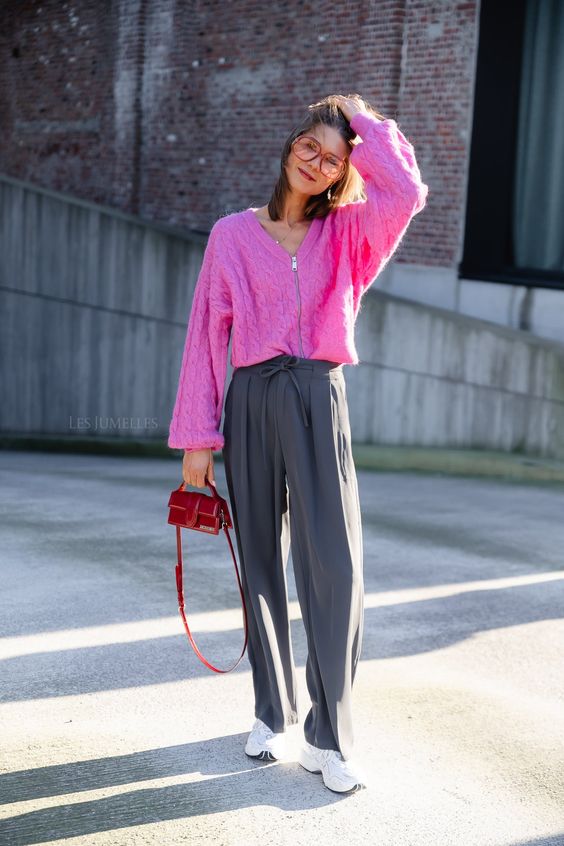 Cores e Estampas: Harmonizando a Pantalona com Sapatos Baixos - inspiração 2