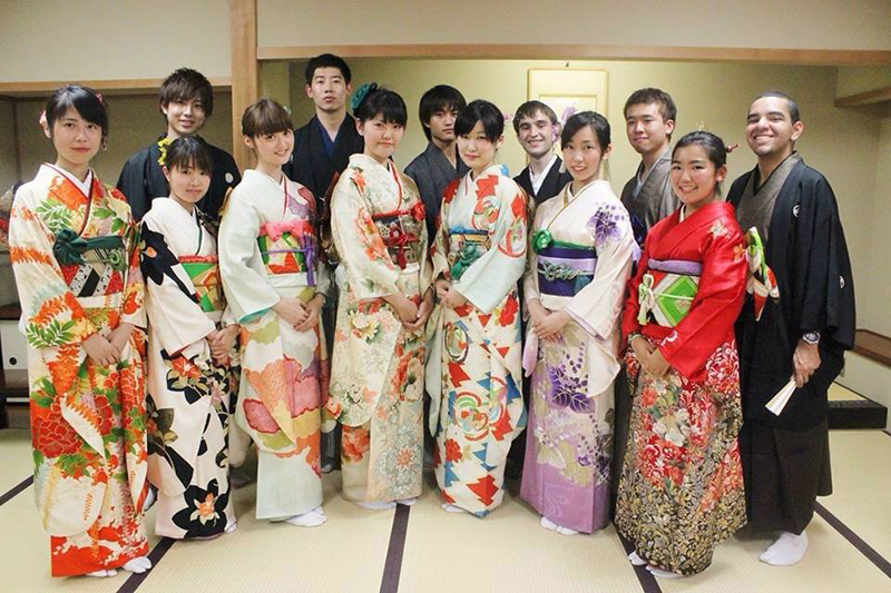 Kintsugi: A Beleza da Imperfeição Restaurada com Ouro - inspiração 2