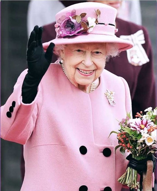 O Humor Britânico de Elizabeth II: Sutil e Inteligente - inspiração 2