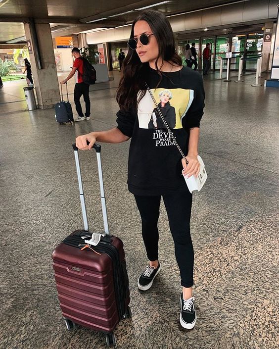 O Poder do Pijama Chic: Conforto que Vira Look - inspiração 3