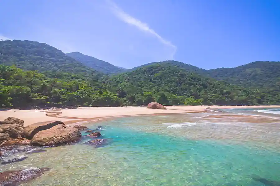Baía do Sancho (Fernando de Noronha): A Joia Brasileira Reconhecida Mundialmente - inspiração 1