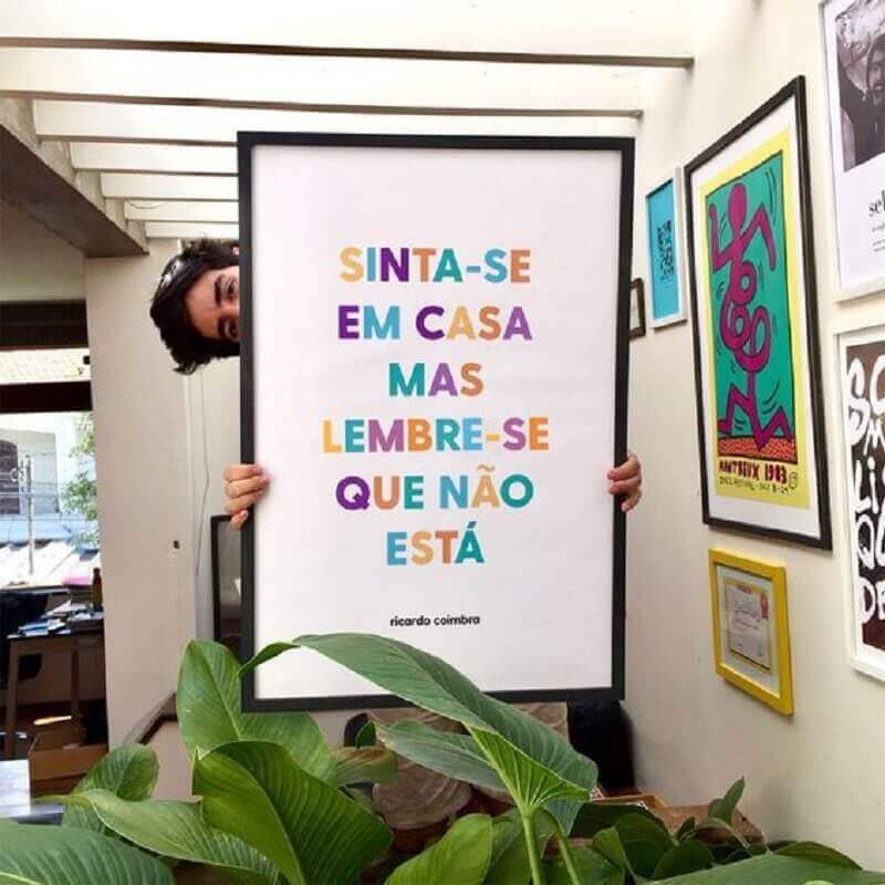 Modernidade Chic: Fontes Geométricas e Cores Vibrantes - inspiração 1