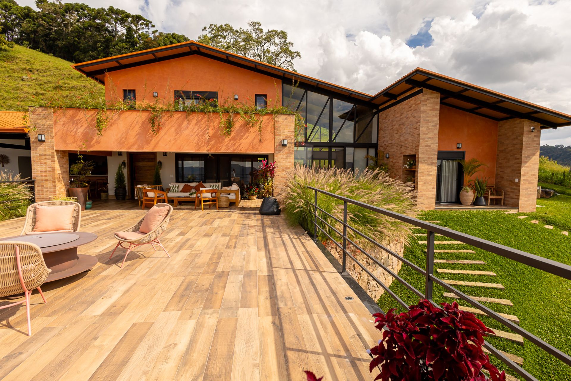 O Impacto da Iluminação nas Cores da Fachada - inspiração 2