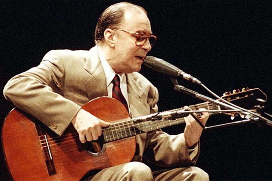 O Canto Suave e o Violão: A Essência da Performance Bossa Nova - inspiração 1