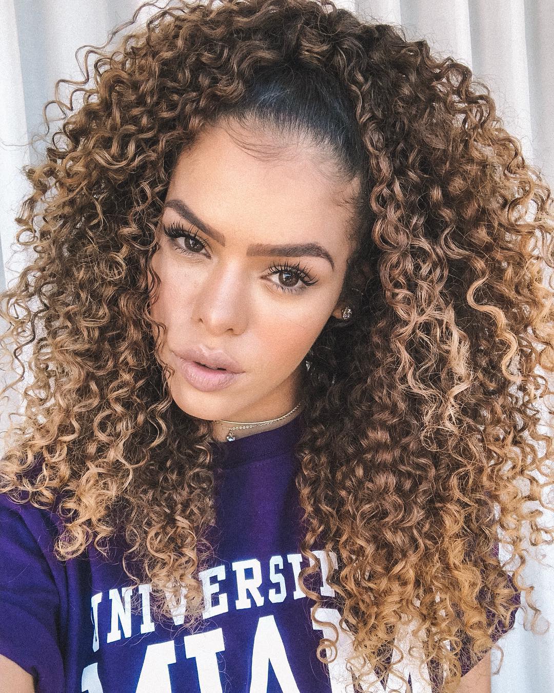 O Poder do Corte em Camadas para Volume nos Cachos - inspiração 2