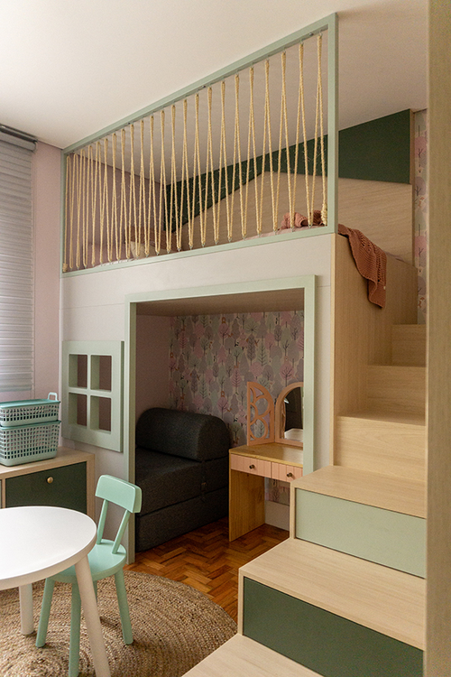 mobiliário montessoriano ou tradicional quarto pequeno