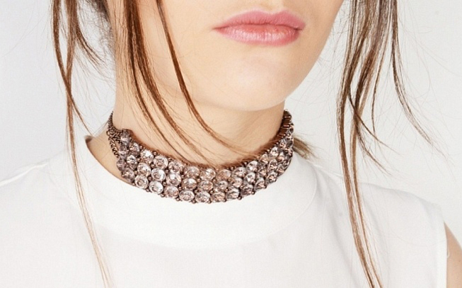 O Retorno dos Óculos de Lente Amarela: Uma Análise da Tendência de 2017