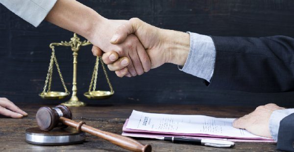 Acordo Extrajudicial vs. Processo Judicial: Qual a Melhor Opção?
