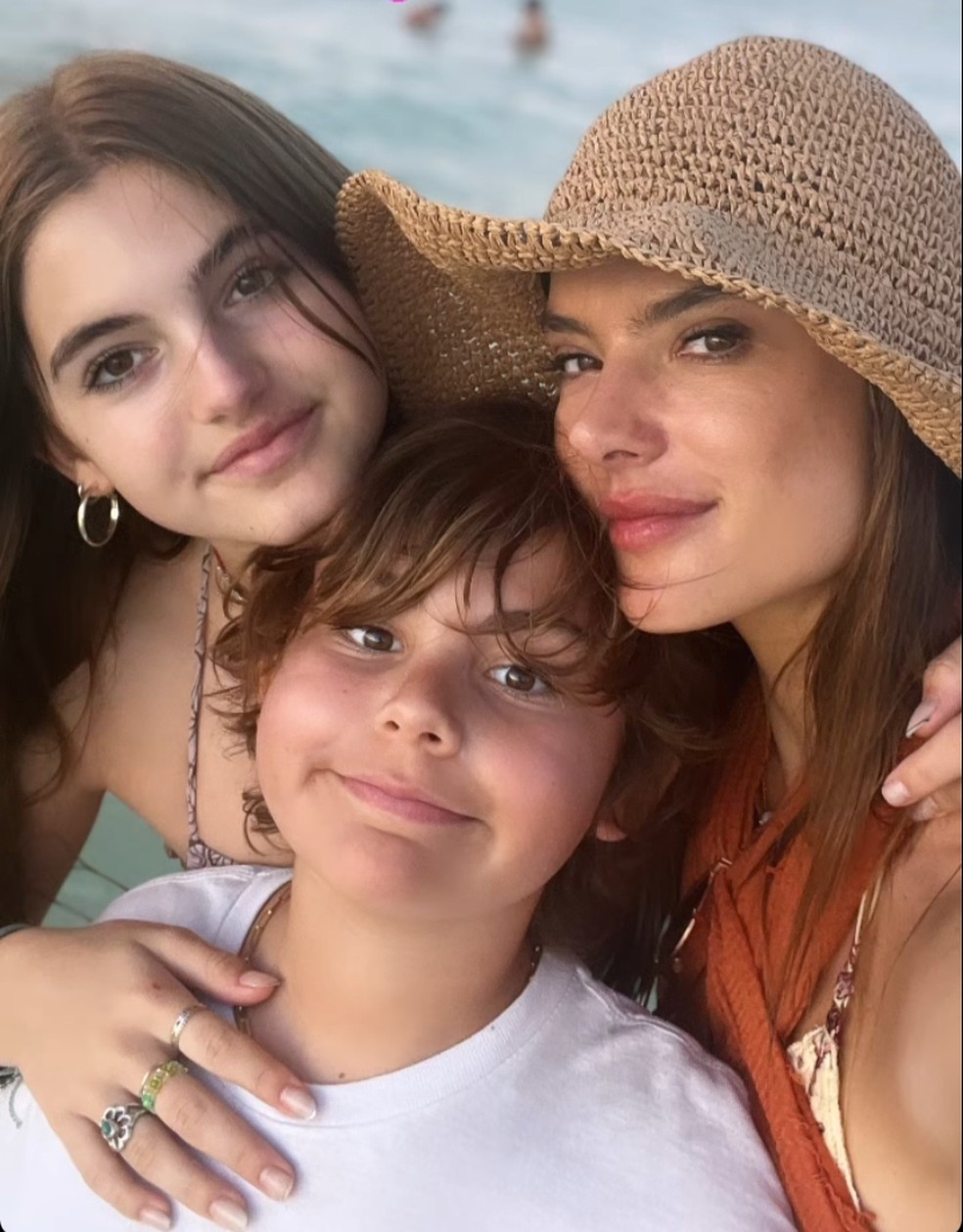 alessandra ambrosio filhos