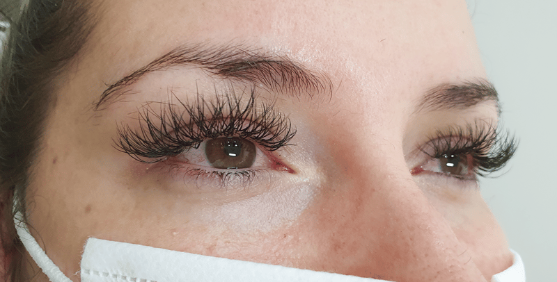 Mitos e Verdades sobre a Extensão de Cílios Volume Brasileiro