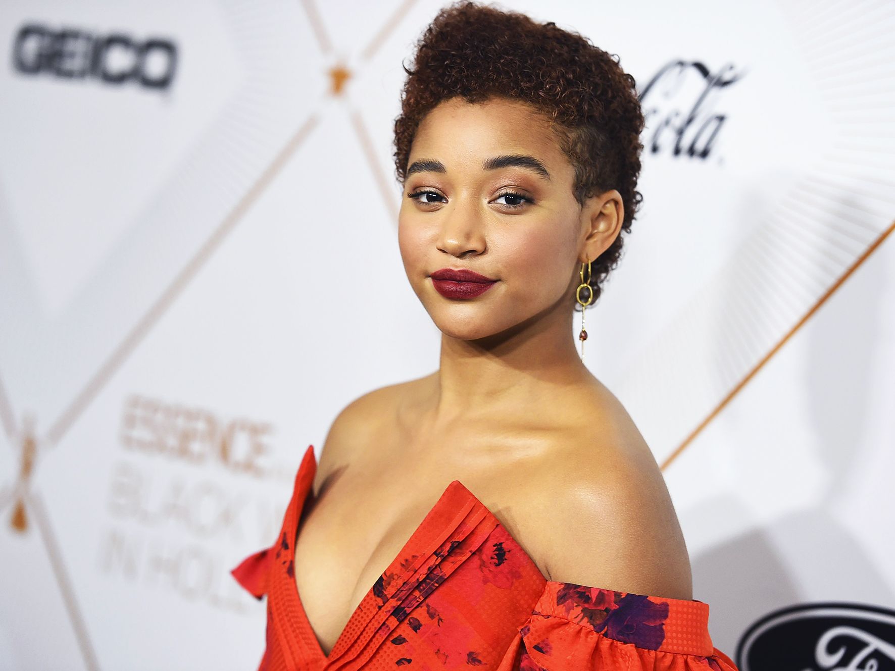 Amandla Stenberg: A Trajetória da Atriz e Ativista que Conquista Hollywood; De Rue a Osha: A Evolução de Amandla Stenberg no Cinema e na TV; Amandla Stenberg: Voz Ativa no Ativismo e Representatividade Não-Binária; Filmografia Completa de Amandla Stenberg: Os Melhores Filmes e Séries; Além das Telas: O Impacto de Amandla Stenberg na Música e no Ativismo Social
