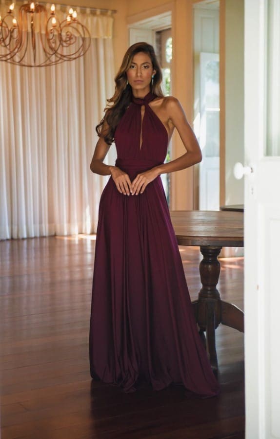 5 ideias de títulos:
1. Vestido Multiformas: O Guia Definitivo de Amarrações
2. Transforme seu Look: 10 Maneiras de Usar o Vestido Infinito
3. Vestido Multiformas para Madrinhas: Elegância e Versatilidade
4. Tecidos Ideais e Dicas para o Vestido Multiformas Perfeito
5. Do Casual ao Formal: Como Adaptar o Vestido Infinito para Cada Ocasião