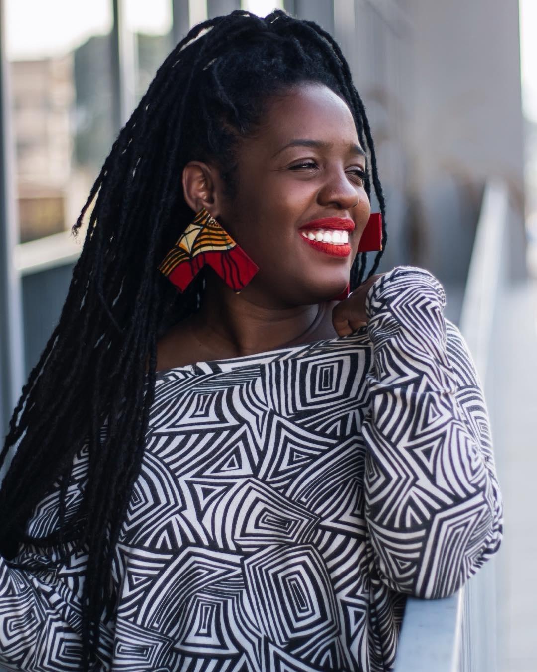 TV e Conteúdo Digital.
5. A Revolução de Ser Mulher Preta Feliz: A Filosofia de Ana Paula Xongani.