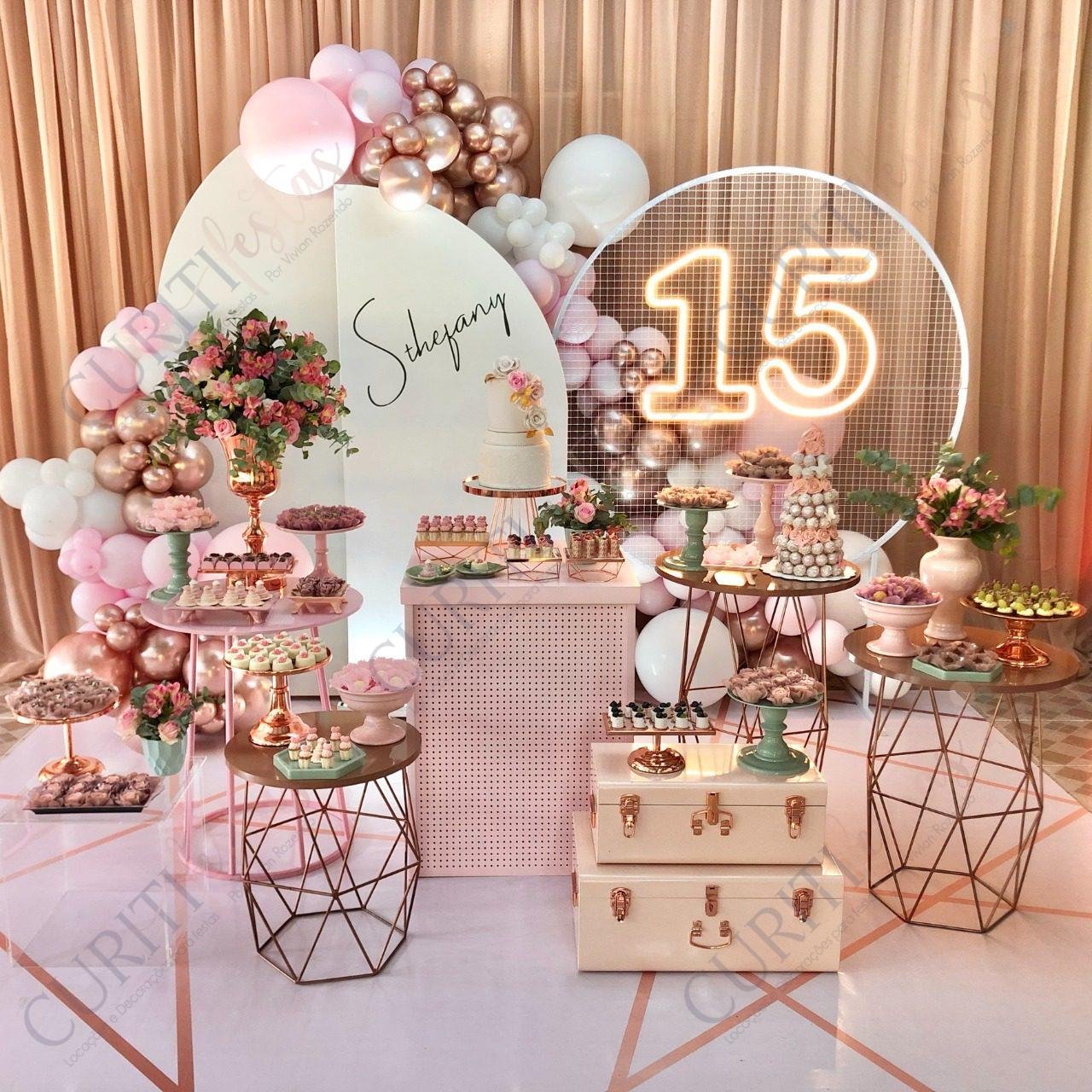 decoração e convites de 15 anos