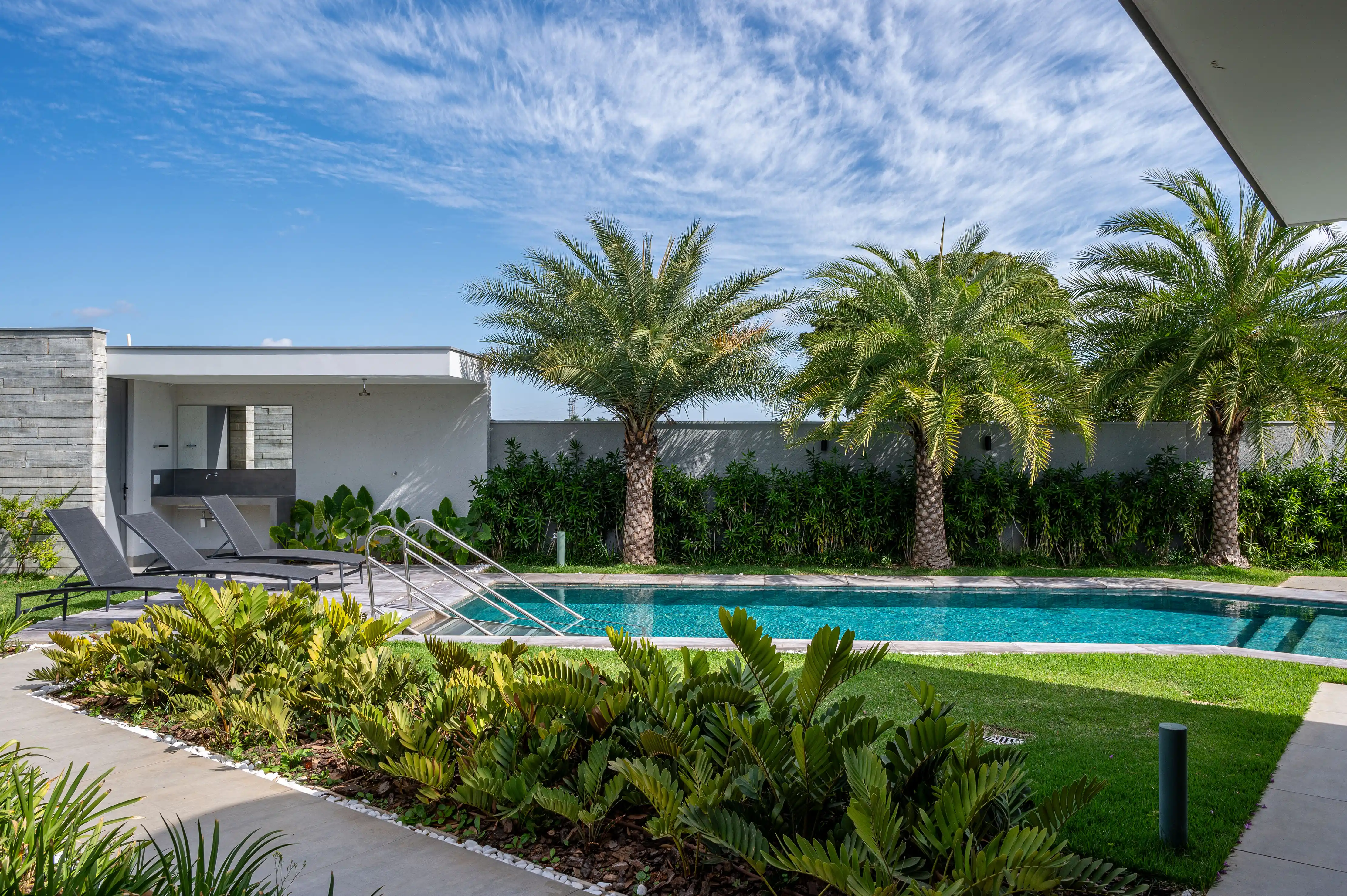 Paisagismo integrado à área de lazer: Criando um oásis