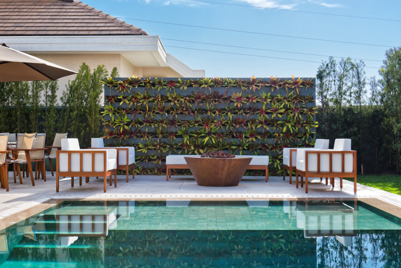 area externa com piscina