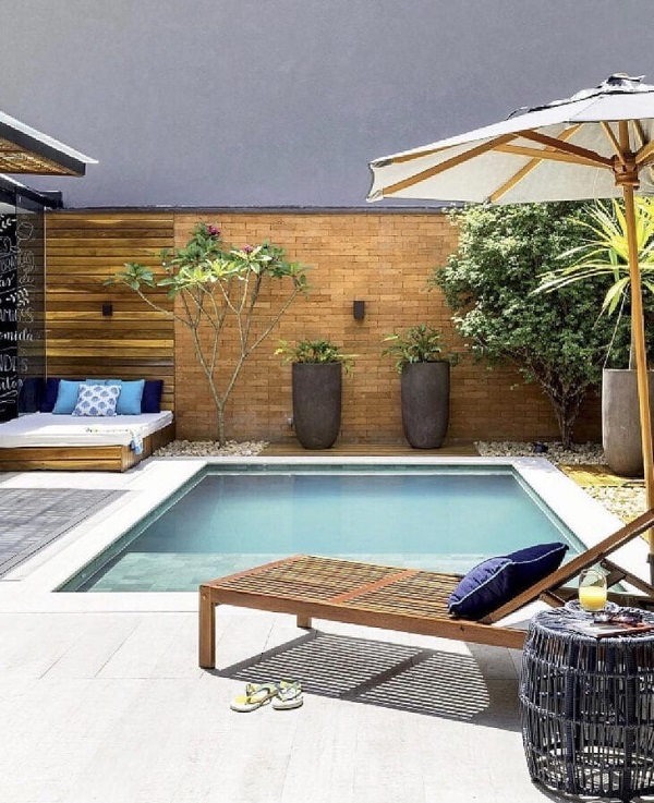 area externa com piscina