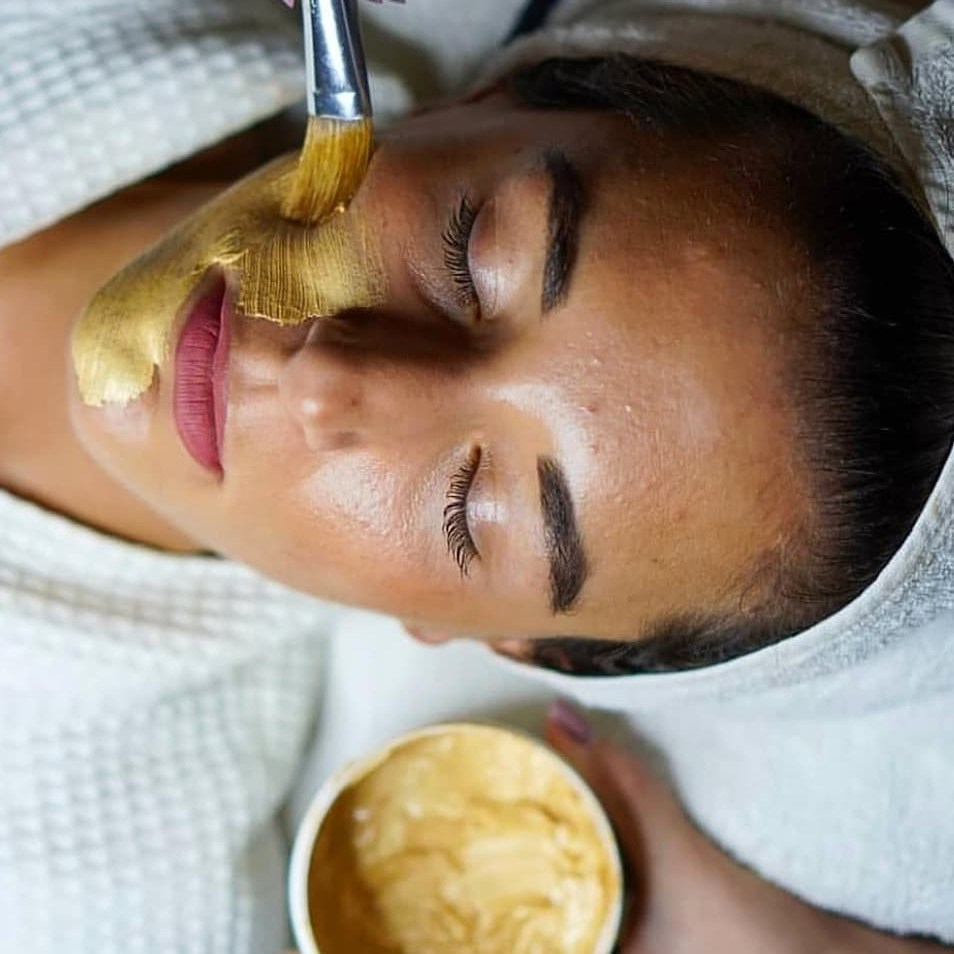 5 ideias de títulos:
1. Argila Dourada: O Segredo para uma Pele Radiante e Rejuvenescida
2. Descubra os Poderes da Argila Amarela: Benefícios e Como Usar
3. Guia Completo: Como a Argila Dourada Transforma Sua Pele
4. Argila Dourada vs. Argila Verde: Qual a Melhor para Você?
5. Rotina de Skincare com Argila Dourada: Dicas e Receitas Caseiras