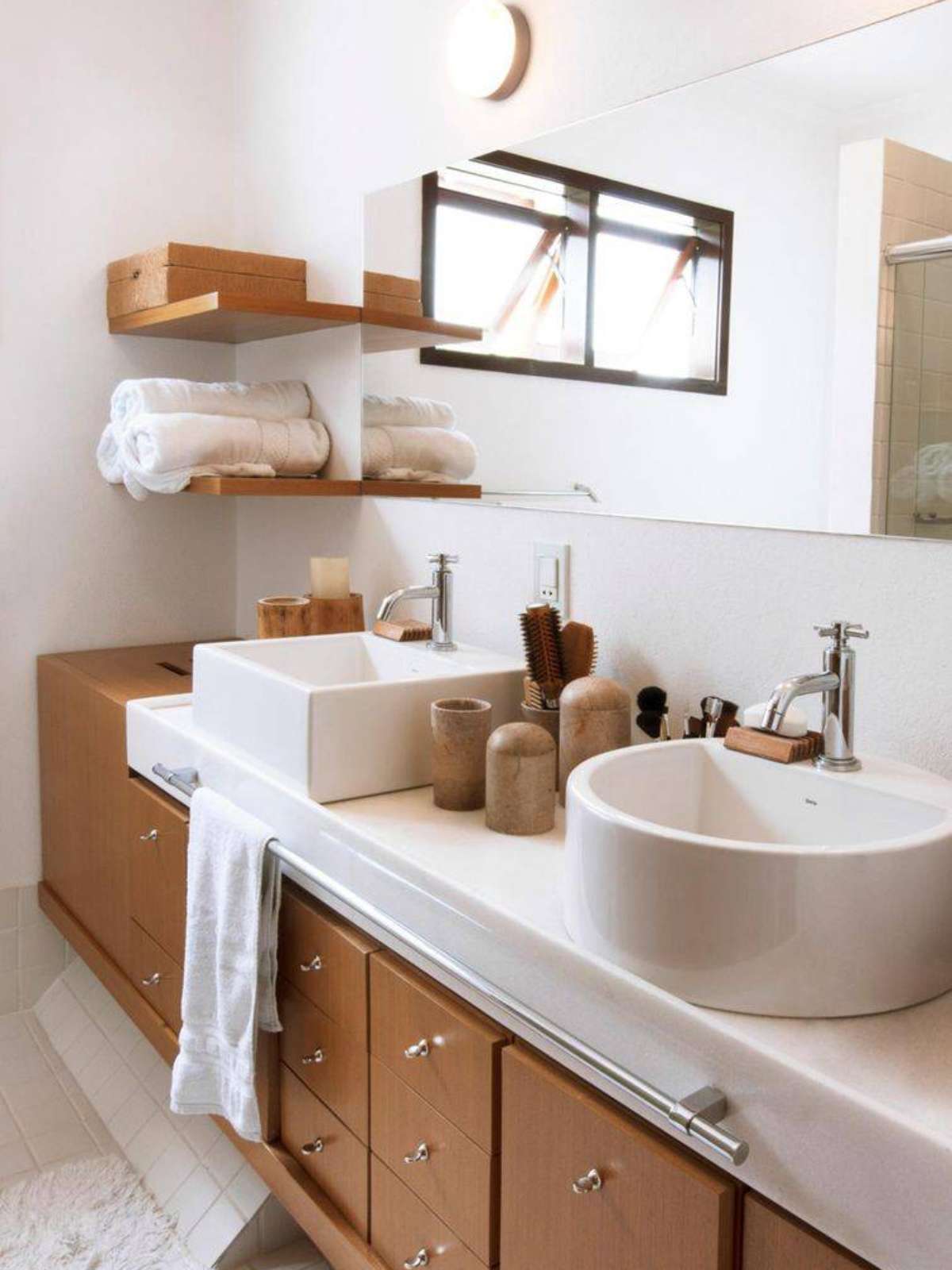 erros comuns ao escolher armário para banheiro pequeno