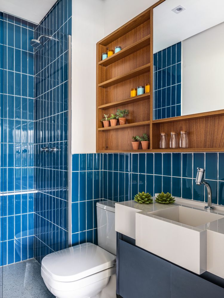 como instalar armário de banheiro pequeno sem furar