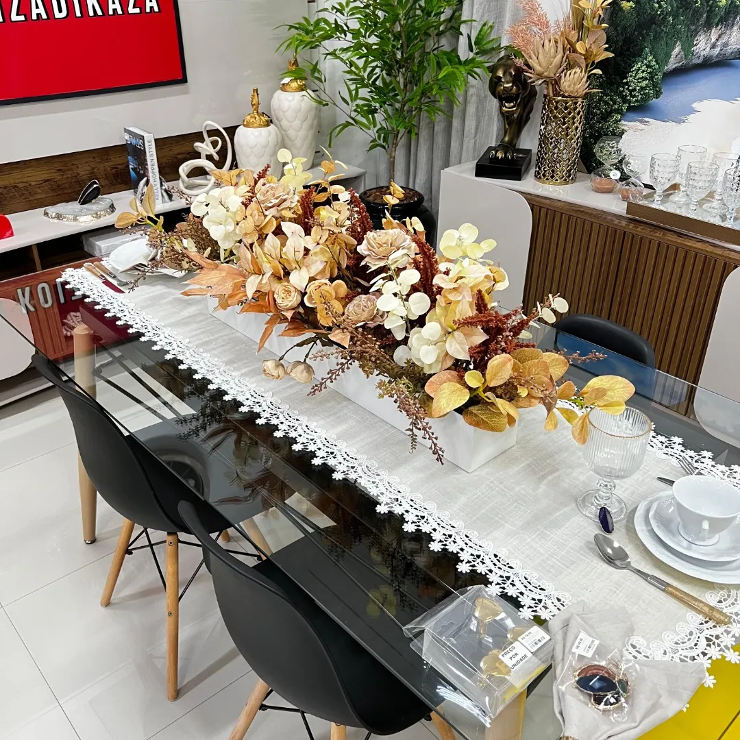 arranjo de mesa de jantar baixo artificial