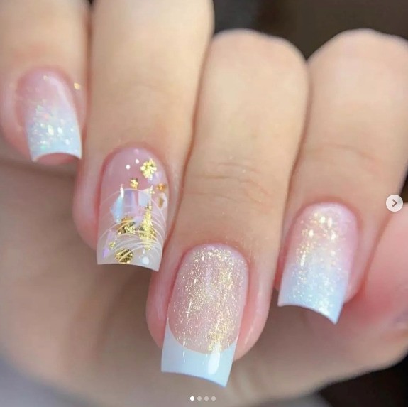 aura nails