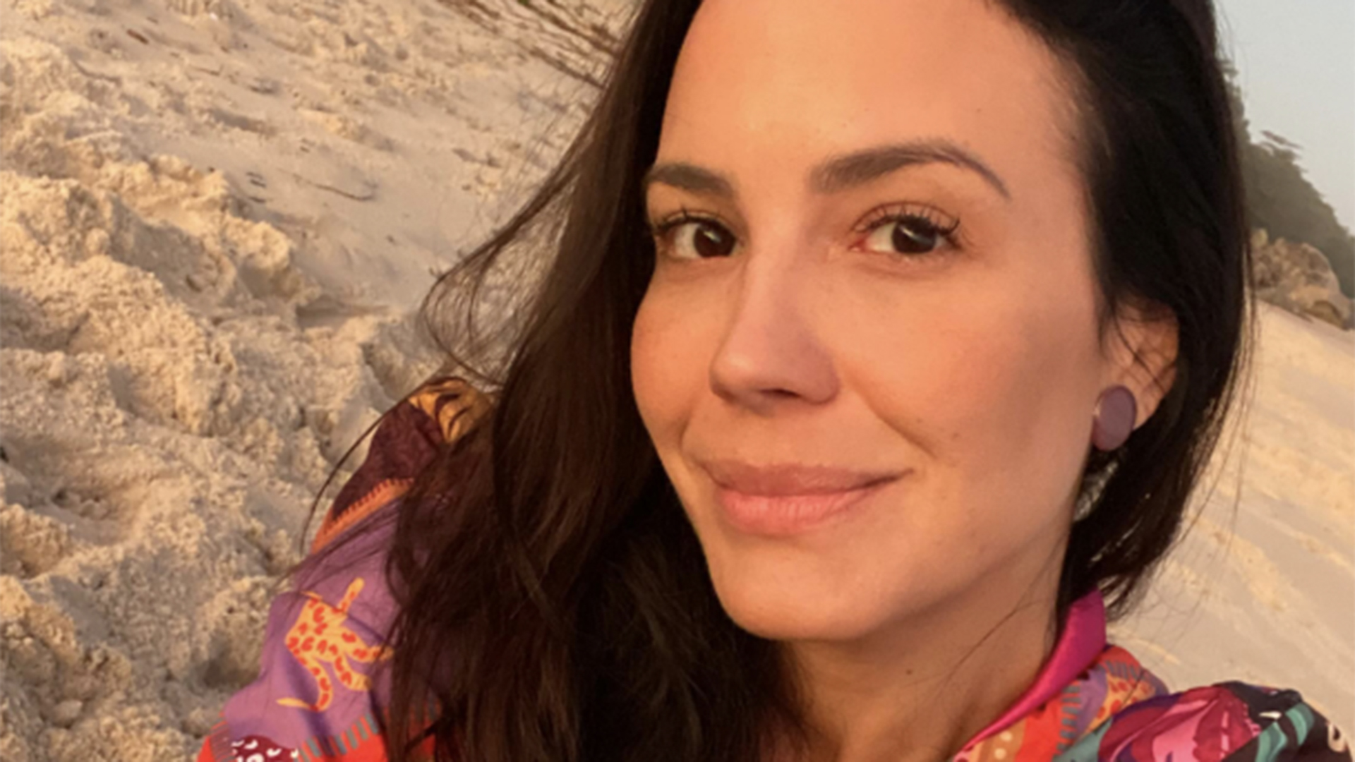 1. Juliana Knust: Uma Carreira de Sucesso na Televisão Brasileira
2. Os Papéis Mais Marcantes de Juliana Knust: De Malhação a Protagonista
3. Vida Pessoal de Juliana Knust: Relacionamentos