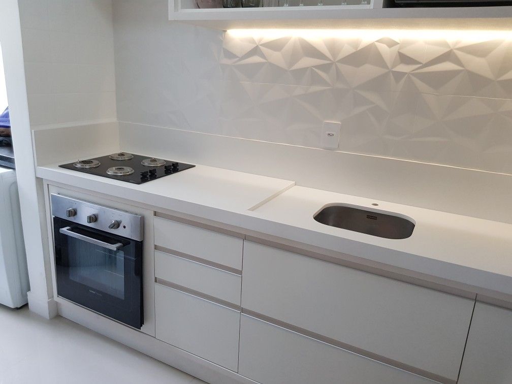 bancada de cozinha em quartzo branco