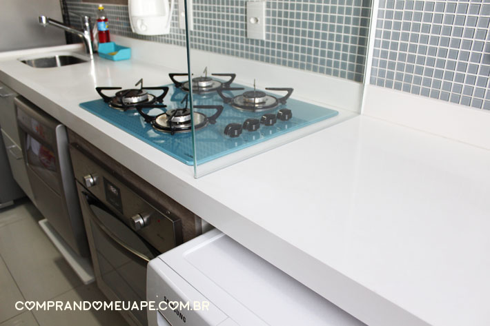 Guia Completo: Quartzo Branco na Cozinha - Vantagens, Desvantagens e Cuidados Essenciais