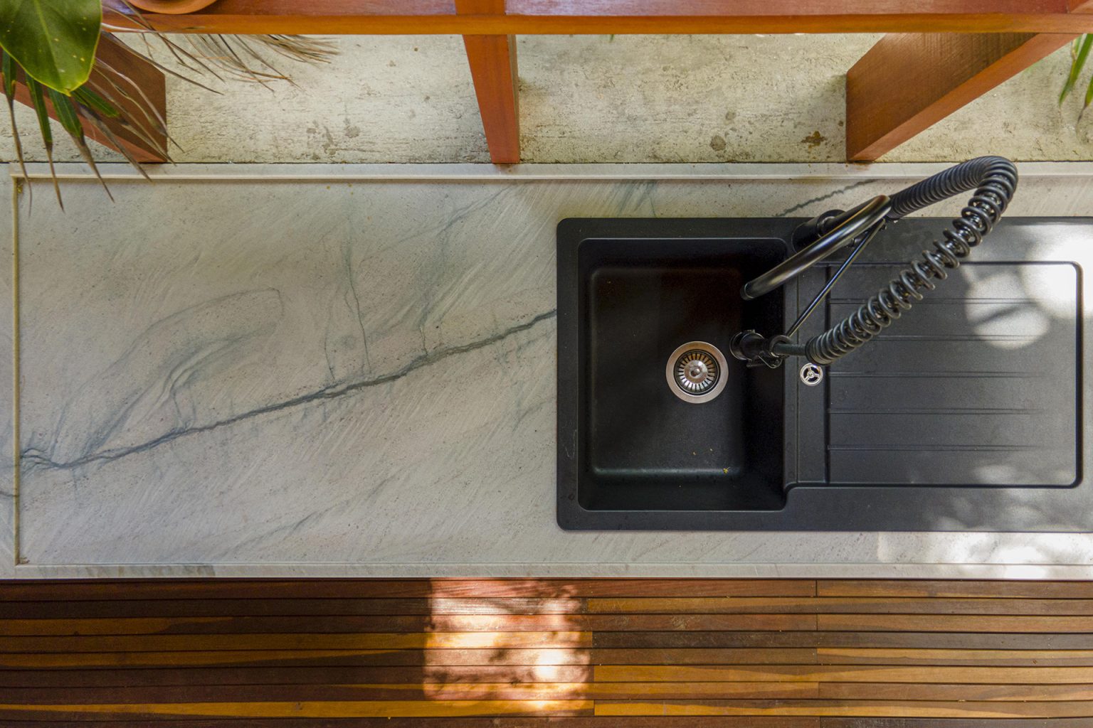 ideias de cozinha com bancada quartzo cinza