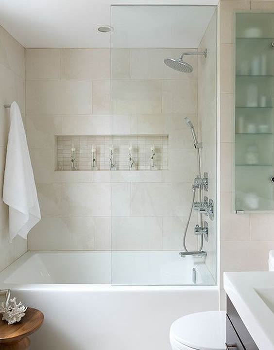 banheiro com banheira