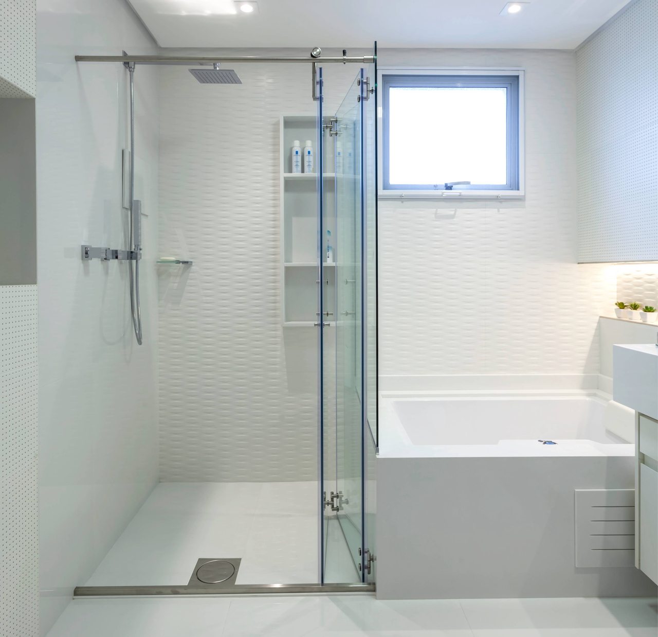 banheiro com banheira