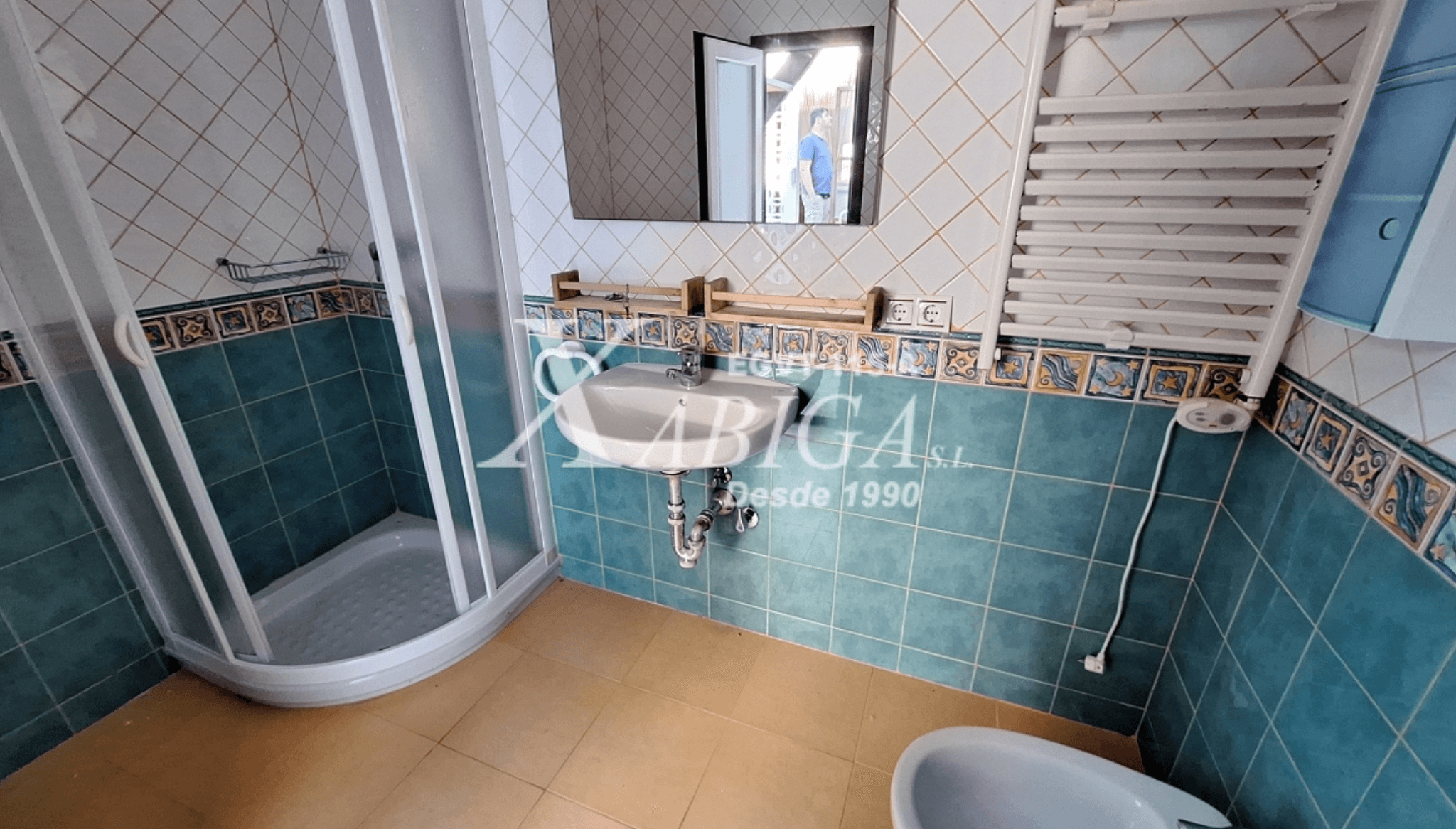 Revestimentos Essenciais para Criar um Banheiro no Estilo Mediterrâneo