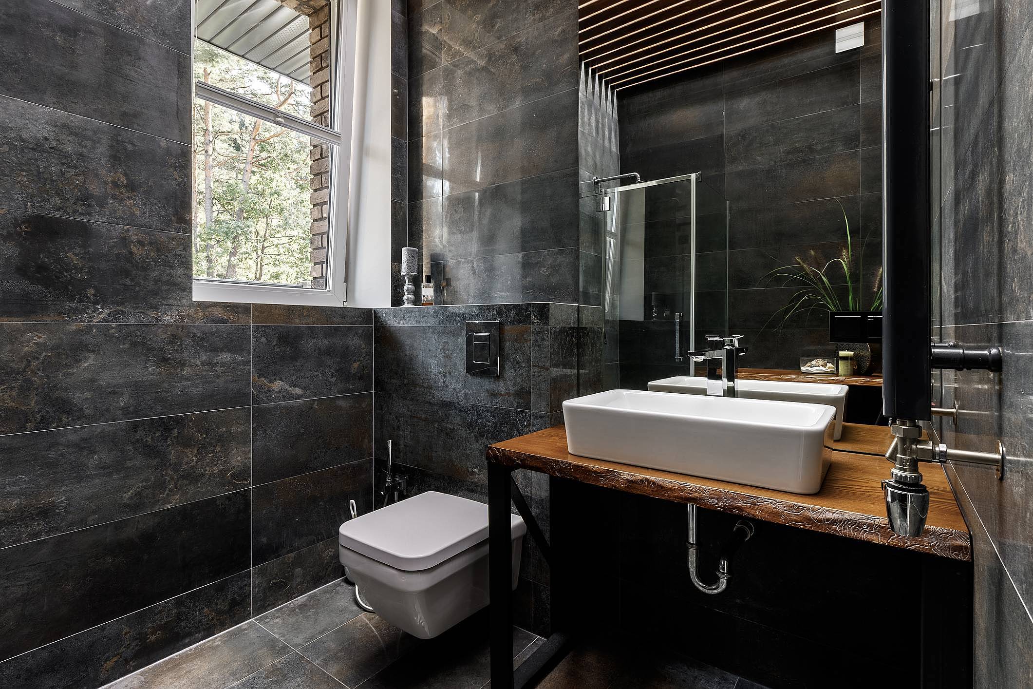 Painel Fixo de Vidro: A Solução Elegante para Substituir o Box Tradicional