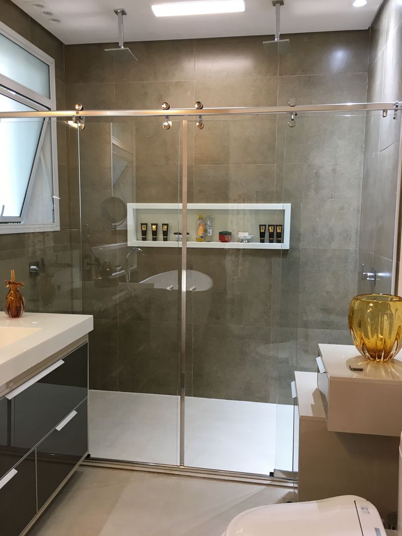 1. Nicho no Box: A Solução Definitiva para Banheiros Pequenos
2. Guia Completo: Como Escolher e Instalar o Nicho Ideal para seu Banheiro
3. Medidas e Materiais: Tudo Sobre Nichos Embutidos para Banheiros
4. Transforme seu Banheiro: Vantagens e Dicas do Nicho na Parede
5. Nicho de Porcelanato: Elegância e Funcionalidade no seu Box