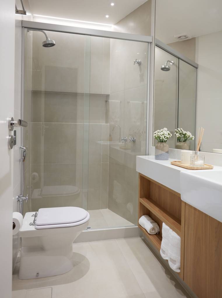 1. Nicho no Box: A Solução Definitiva para Banheiros Pequenos
2. Guia Completo: Como Escolher e Instalar o Nicho Ideal para seu Banheiro
3. Medidas e Materiais: Tudo Sobre Nichos Embutidos para Banheiros
4. Transforme seu Banheiro: Vantagens e Dicas do Nicho na Parede
5. Nicho de Porcelanato: Elegância e Funcionalidade no seu Box