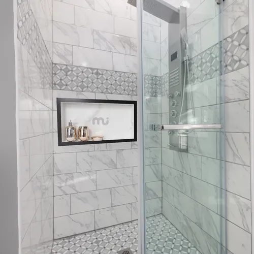 1. Nicho no Box: A Solução Definitiva para Banheiros Pequenos
2. Guia Completo: Como Escolher e Instalar o Nicho Ideal para seu Banheiro
3. Medidas e Materiais: Tudo Sobre Nichos Embutidos para Banheiros
4. Transforme seu Banheiro: Vantagens e Dicas do Nicho na Parede
5. Nicho de Porcelanato: Elegância e Funcionalidade no seu Box