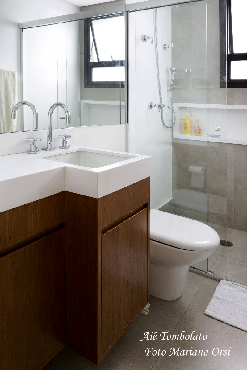 Box de Banheiro: Transparência e Elegância em Espaços Compactos