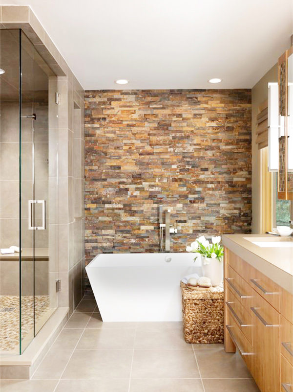 pedra natural vs porcelanato rústico para banheiro