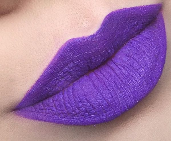 Top 5 Batons Neon que Brilham na Luz Negra