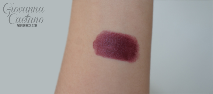 Resenha Completa: Batom Jabuticaba Avon Color Trend Kiss Hidra