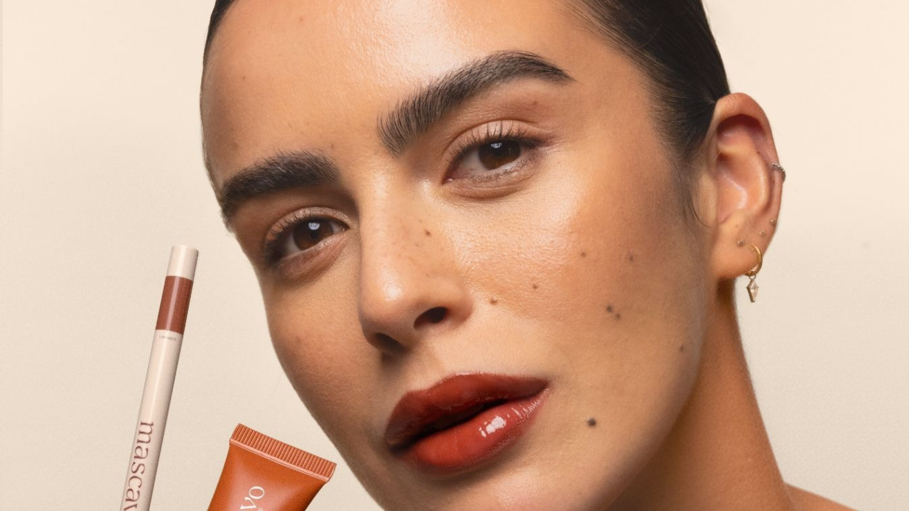 1. Guia Completo: Batons Mariana Saad by Océane
2. Análise Detalhada: Acabamentos e Texturas dos Batons Mari Saad
3. Onde Comprar Batons Mariana Saad: Preços e Lojas
4. Experiência de Uso: Durabilidade e Conforto dos Batons Mari Saad
5. Comparativo: Batom Matte vs. Tinted Pen Mariana Saad