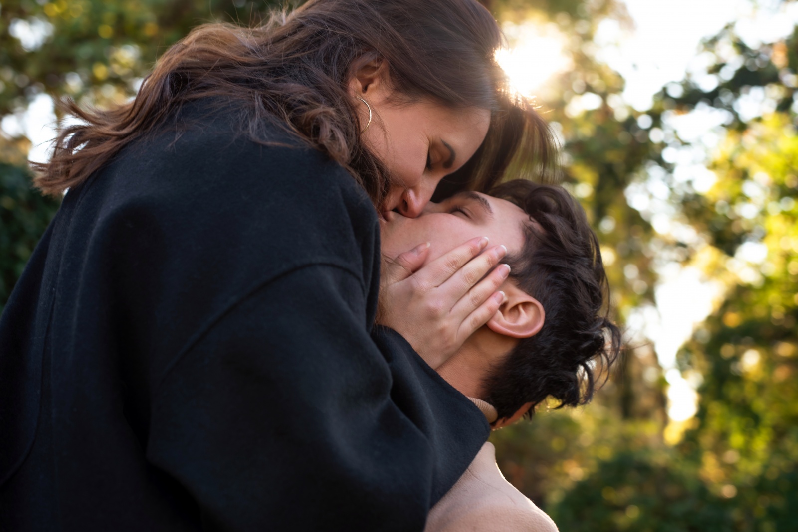 1. Beijo Grego: Guia Completo para Iniciantes
2. Segurança e Higiene no Anilíngua: O Que Você Precisa Saber
3. Mitos e Verdades Sobre o Beijo Grego
4. Como Aumentar o Prazer com o Beijo Grego
5. A História e o Nome por Trás do Beijo Grego