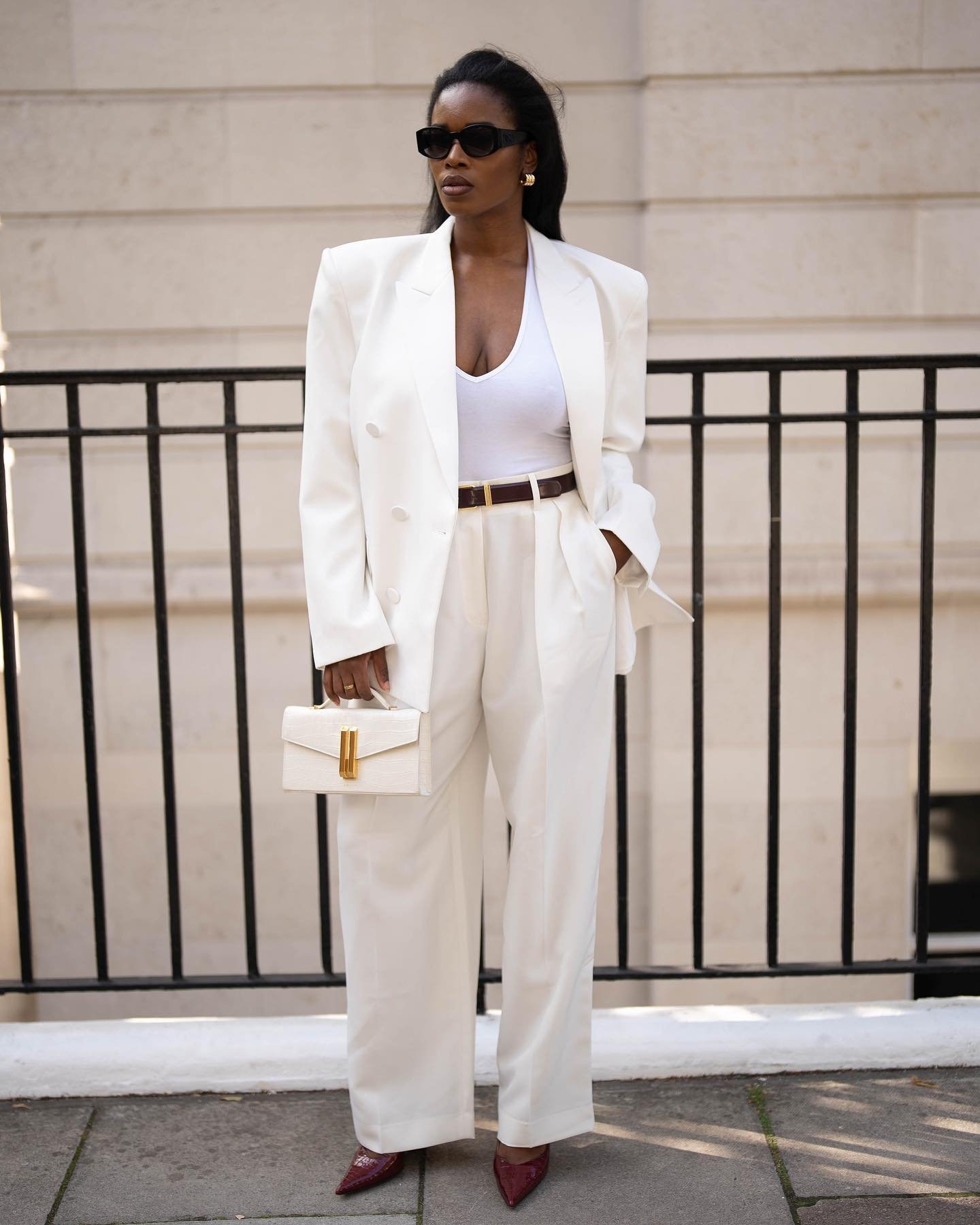 Acessórios Ideais para Complementar seu Blazer Branco