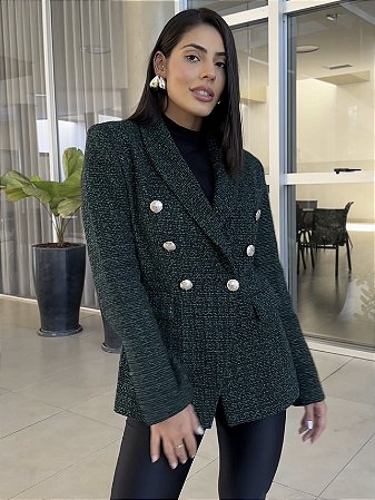 Como combinar blazer de tweed no trabalho: 5 looks profissionais