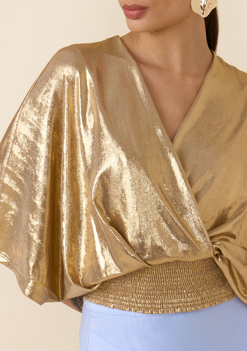 blusa dourada vs blusa prata qual escolher