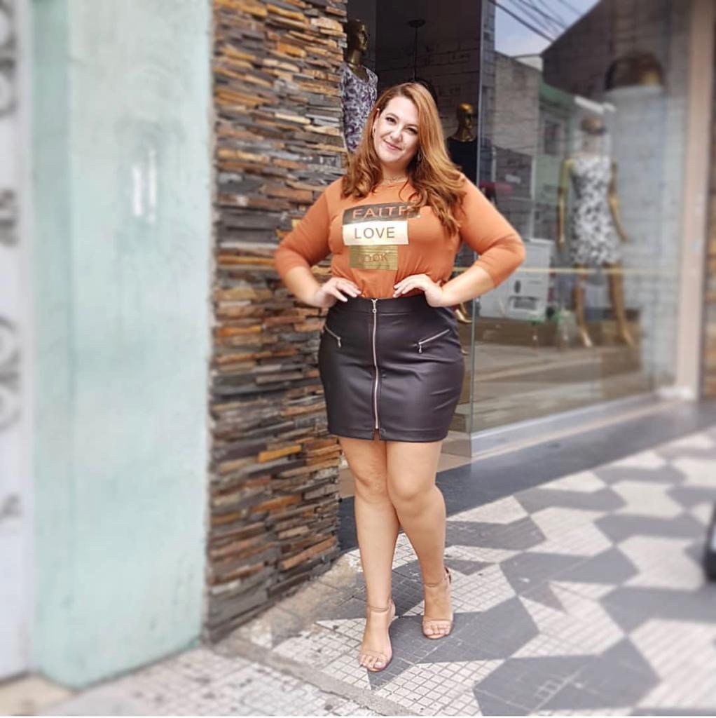 Blusa plus size manga curta