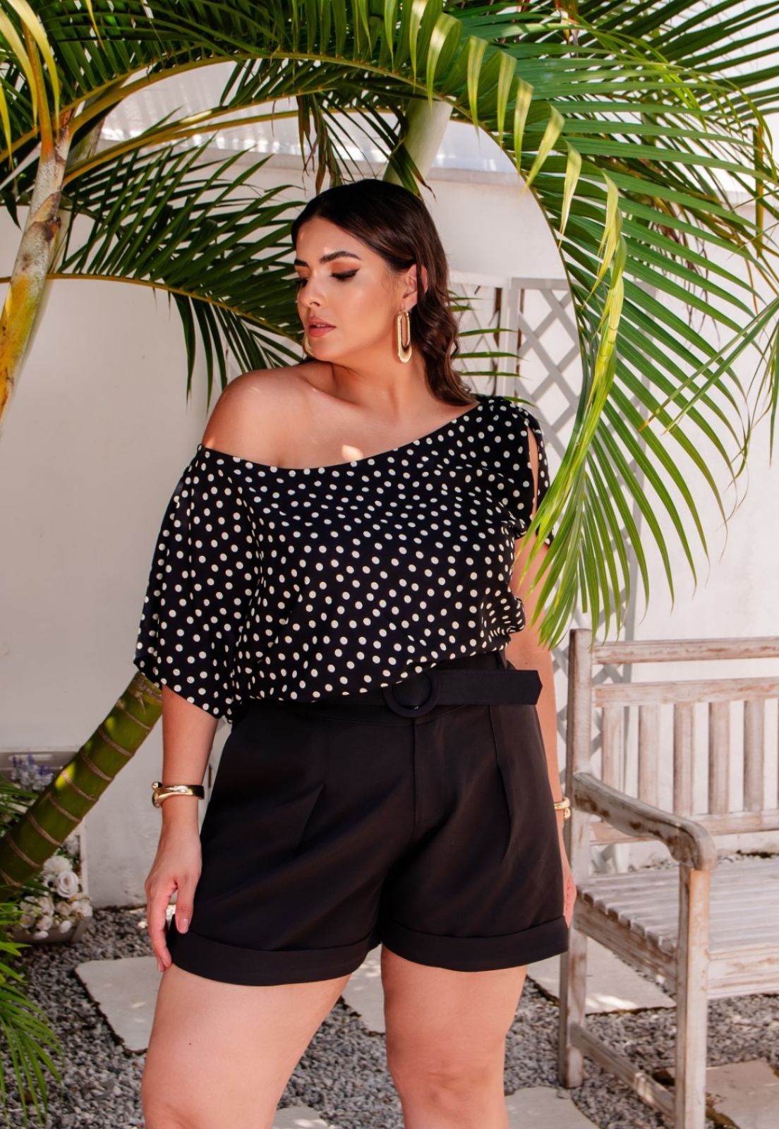 Blusa plus size com elasticidade controlada