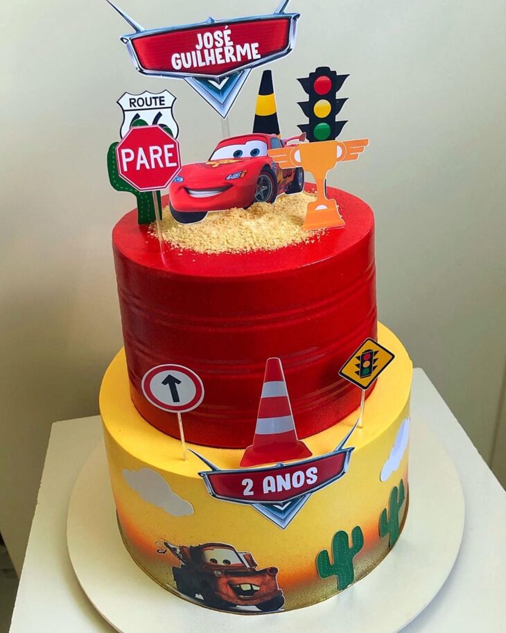 bolo de carros 2 andares