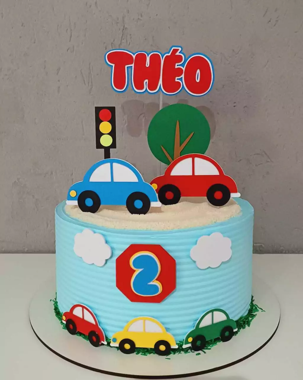 bolo de carros esculpido